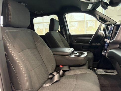 New 2026 RAM 3500 Big Horn AWD/4WD image 28