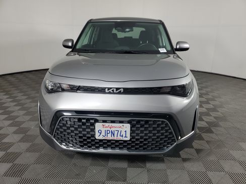 Used 2023 Kia Soul EX image 9