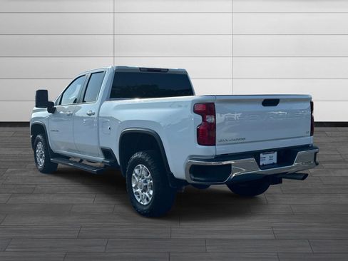 Used 2024 Chevrolet Silverado 2500 LT AWD/4WD image 7