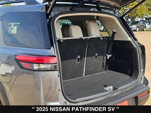 New 2025 Nissan Pathfinder SV w/ Black Appearance Package image 29