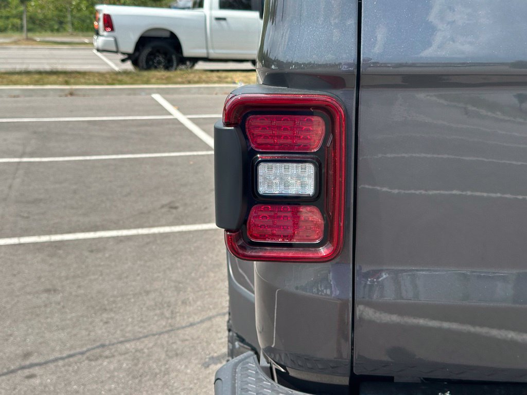 New 2026 Jeep Gladiator Sport AWD/4WD image 44