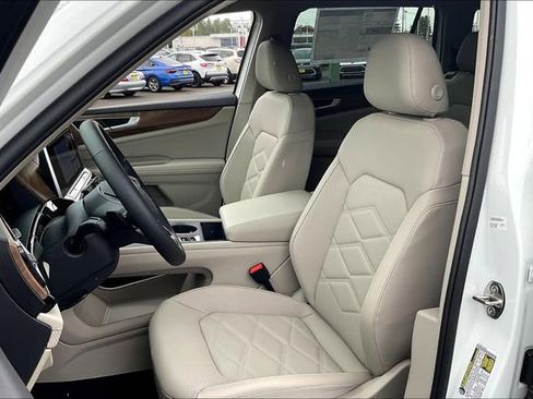 New 2025 Volkswagen Atlas SE image 10