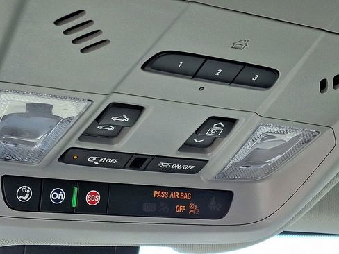 Used 2021 Chevrolet Equinox LT FWD image 27