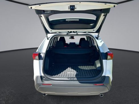 Certified 2025 Toyota RAV4 LE FWD image 27