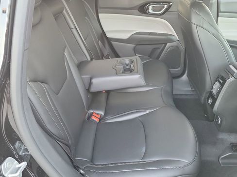 New 2026 Jeep Compass Limited image 18