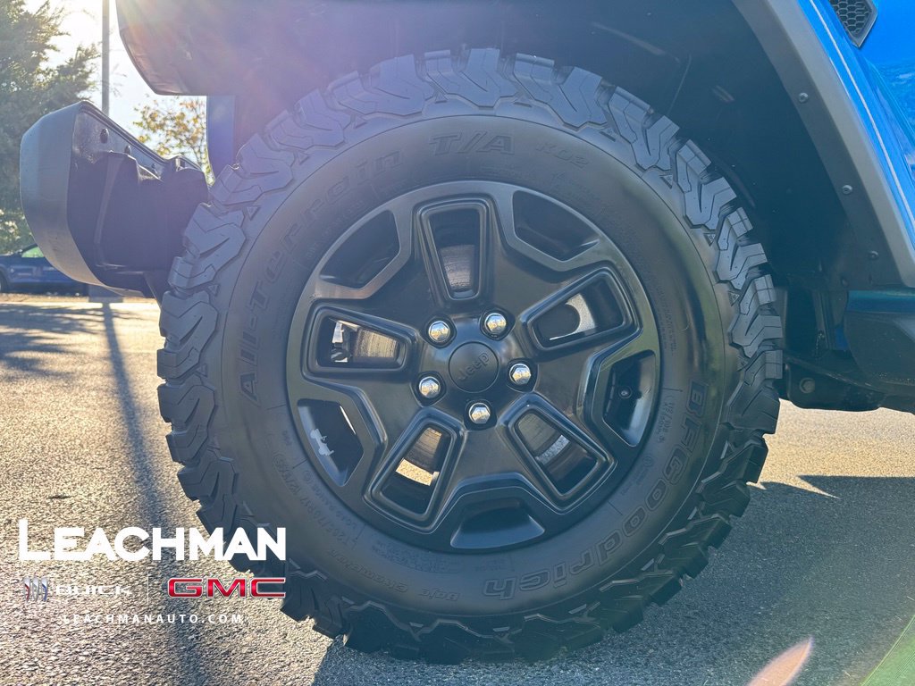 Used 2022 Jeep Wrangler Unlimited Sahara AWD/4WD image 8