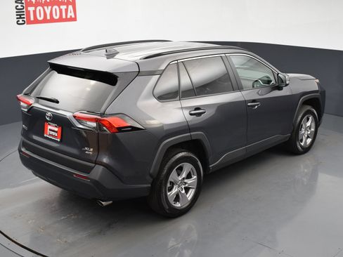 Used 2025 Toyota RAV4 XLE AWD/4WD image 19