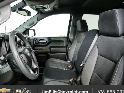 Used 2020 Chevrolet Silverado 1500 LT image 3