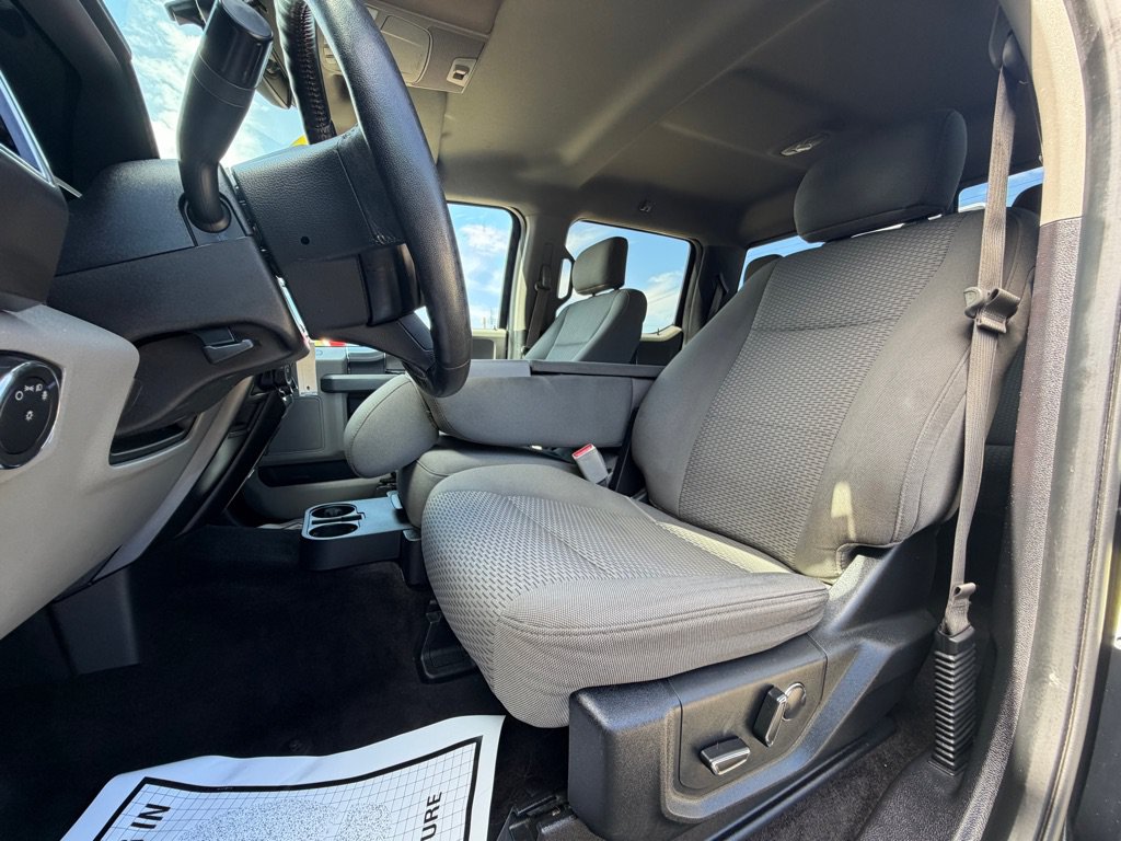 Used 2017 Ford F150 XLT w/ Equipment Group 302A Luxury AWD/4WD image 8
