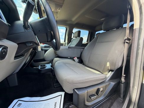Used 2017 Ford F150 XLT w/ Equipment Group 302A Luxury AWD/4WD image 8