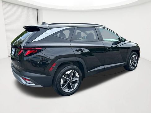 Certified 2025 Hyundai Tucson SEL AWD/4WD image 5