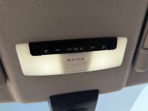 Used 2023 Nissan Kicks SV FWD image 22