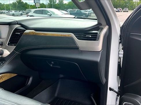 Used 2017 GMC Yukon Denali w/ Open Road Package AWD/4WD image 27