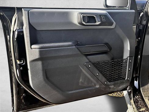 Used 2024 Ford Bronco Black Diamond image 12