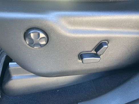 Certified 2024 Dodge Durango GT image 25