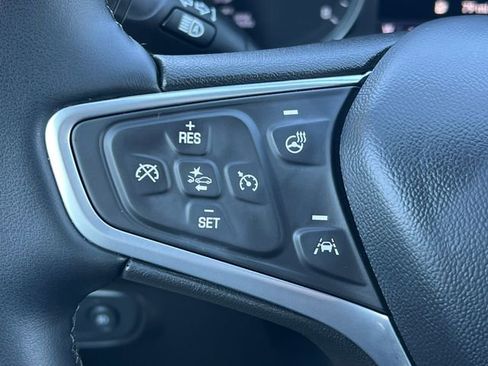 Used 2023 Chevrolet Equinox Premier image 21