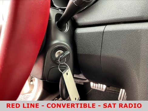 Used 2007 Saturn Sky Red Line RWD image 35
