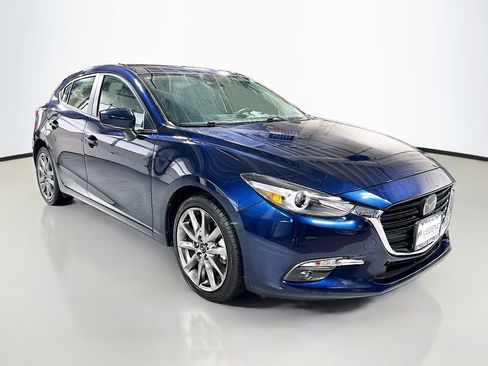 Used 2018 MAZDA MAZDA3 Grand Touring w/ Premium Equipment Package image 3