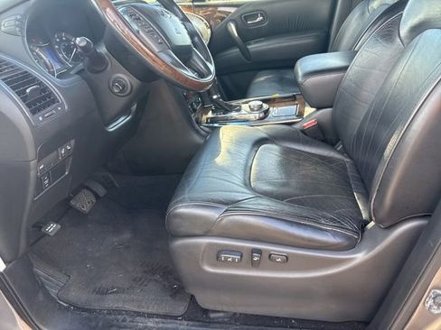 Used 2014 INFINITI QX80 4WD w/ Deluxe Touring Package image 19