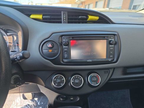 Used 2017 Toyota Yaris L w/ Carpet Mat Package image 7