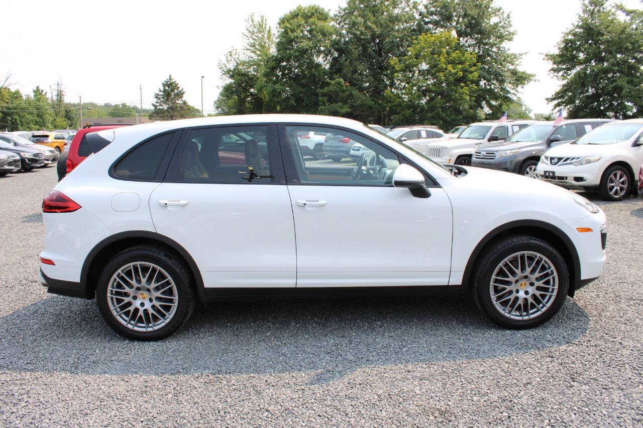 Used 2018 Porsche Cayenne Platinum Edition AWD/4WD image 6