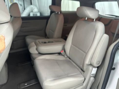 Used 2020 Kia Sedona LX FWD image 23