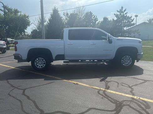 Used 2024 Chevrolet Silverado 2500 LTZ w/ LTZ Premium Package AWD/4WD image 7