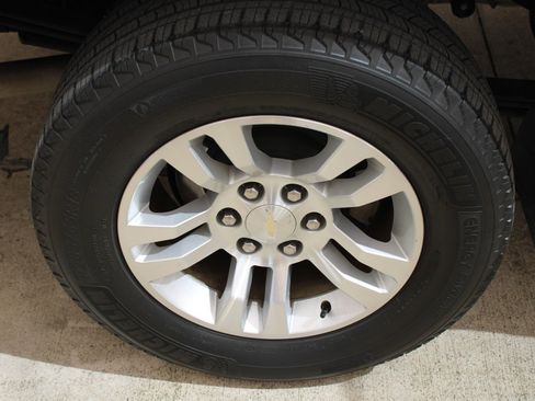 Used 2018 Chevrolet Silverado 1500 LT w/ All Star Edition image 31