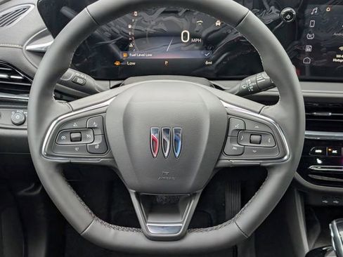 New 2026 Buick Envista Avenir image 10