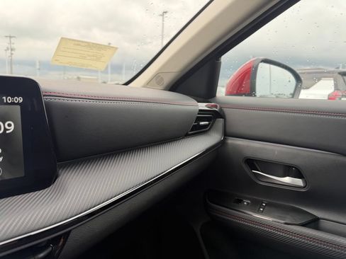 Used 2025 Nissan Kicks SR FWD image 21