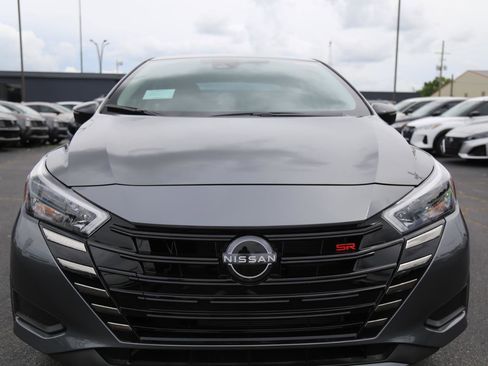 New 2025 Nissan Versa SR w/ Trunk Package image 8