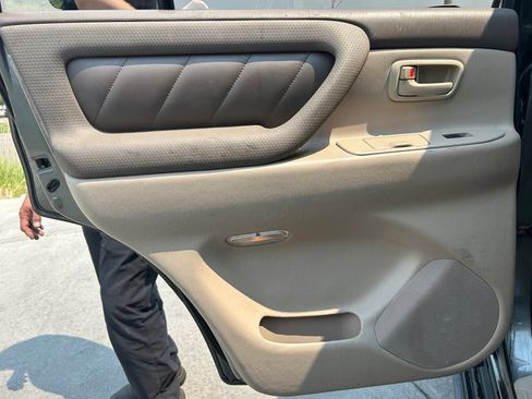 Used 2000 Toyota Land Cruiser AWD/4WD image 23