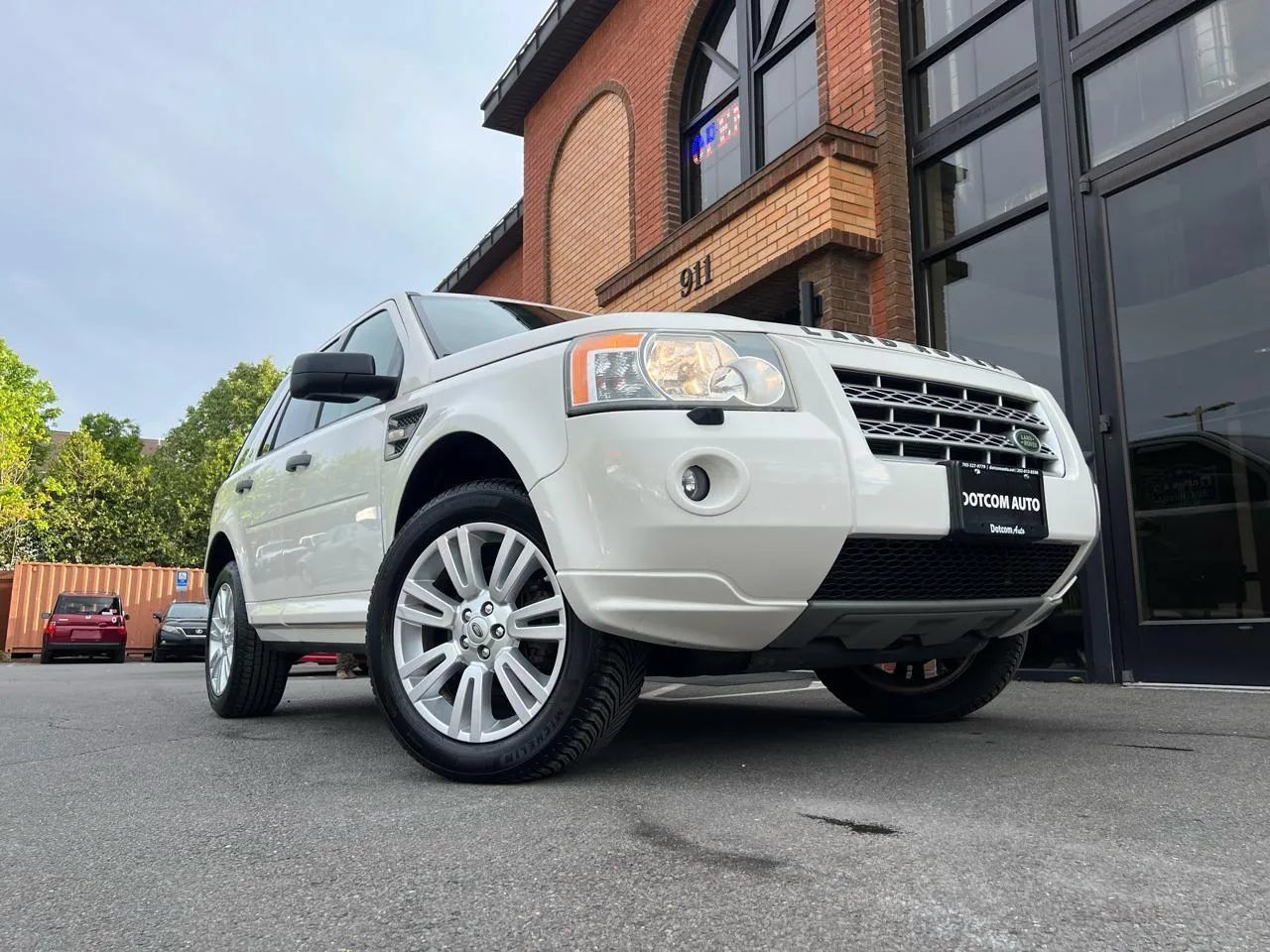 Used 2010 Land Rover LR2 HSE AWD/4WD image 17