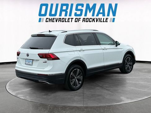 Used 2018 Volkswagen Tiguan SEL AWD/4WD image 6