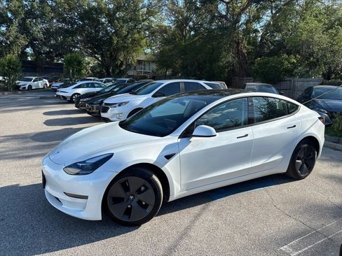 Used 2023 Tesla Model 3 Standard Range RWD image 3