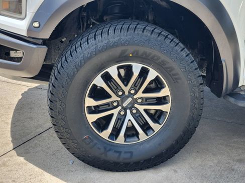 Used 2019 Ford F150 Raptor w/ Equipment Group 802A Luxury AWD/4WD image 11