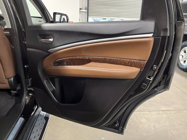 Used 2017 Acura MDX w/ Technology Package AWD/4WD image 16