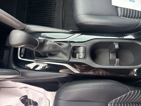 Used 2024 Toyota Corolla Cross XSE w/ Convenience Package AWD/4WD image 17