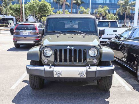 Used 2015 Jeep Wrangler Unlimited Sahara w/ Connectivity Group image 2