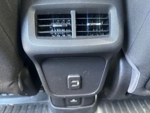 Used 2020 GMC Terrain SLE w/ Driver Convenience Package AWD/4WD image 18