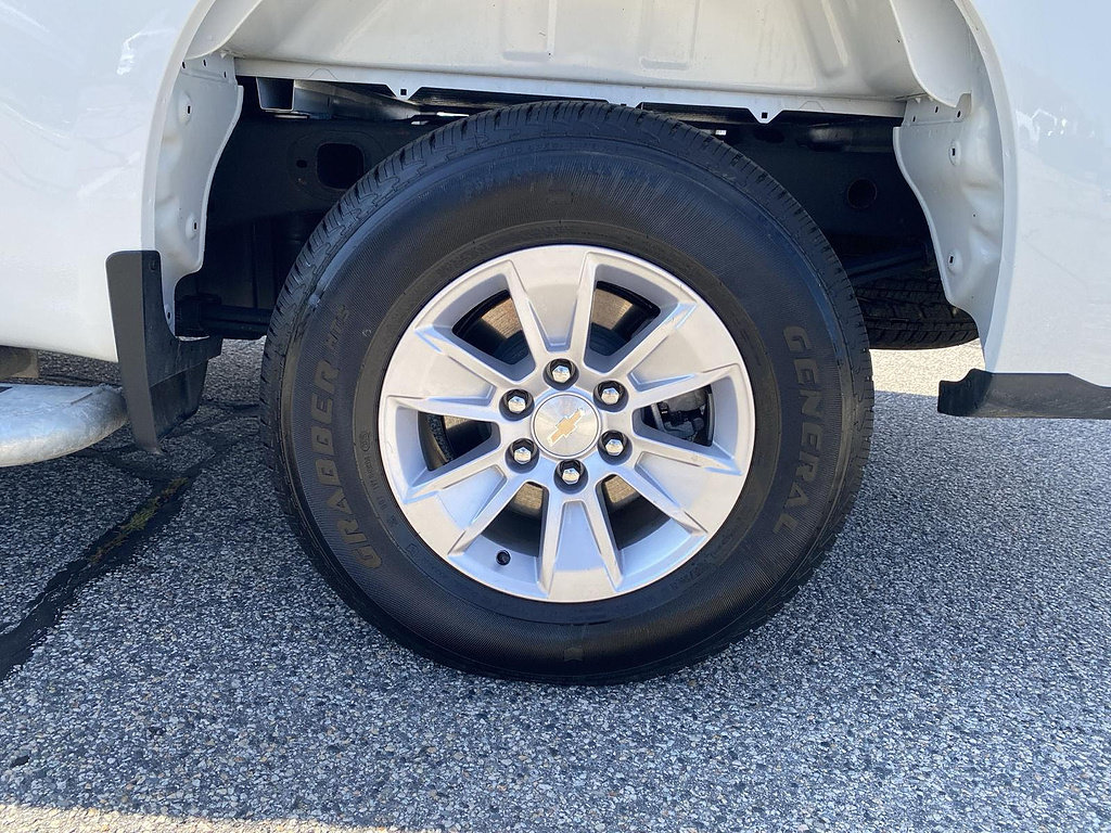 Certified 2025 Chevrolet Silverado 1500 W/T RWD image 8
