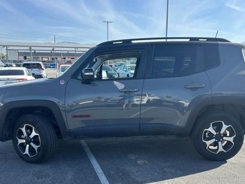 Used 2022 Jeep Renegade Trailhawk w/ Sun/Sound Group AWD/4WD image 3