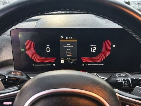 Used 2025 Kia Sorento EX image 15