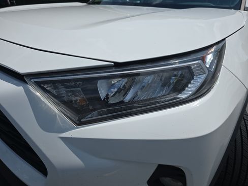 Used 2021 Toyota RAV4 XLE w/ Convenience Package FWD image 32
