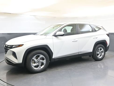 Certified 2022 Hyundai Tucson SE w/ Cargo Package image 2