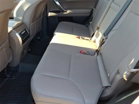 Used 2023 Lexus GX 460 Premium image 6