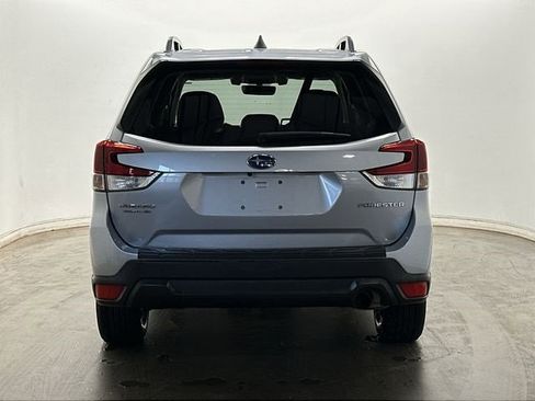 Used 2019 Subaru Forester Premium image 4