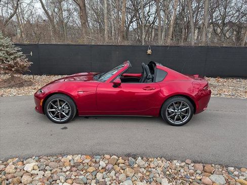 Used 2021 MAZDA MX-5 Miata RF Grand Touring image 11