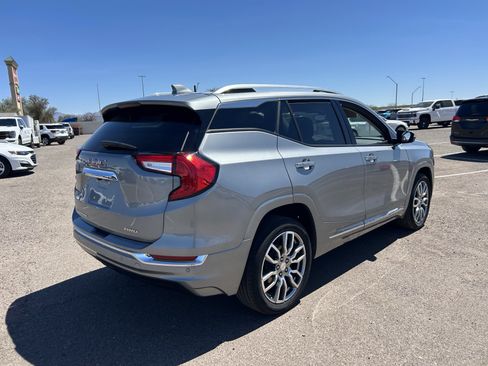 Used 2024 GMC Terrain Denali w/ Denali Premium Package AWD/4WD image 4