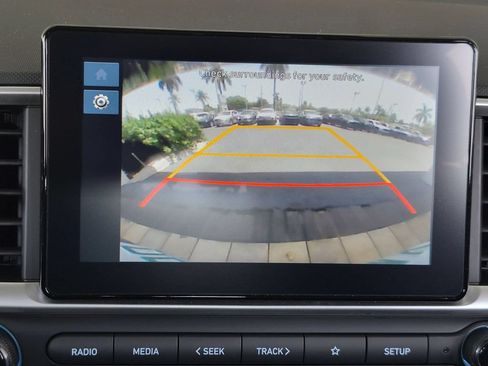 Used 2025 Hyundai Venue SEL FWD image 19
